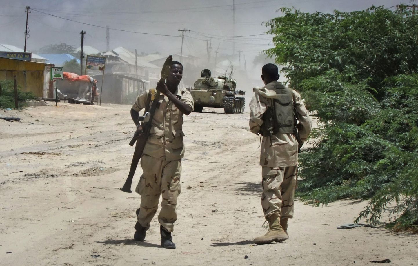 Somaalia vahevalitsuse sõdurid pealinnas Muqdishos.