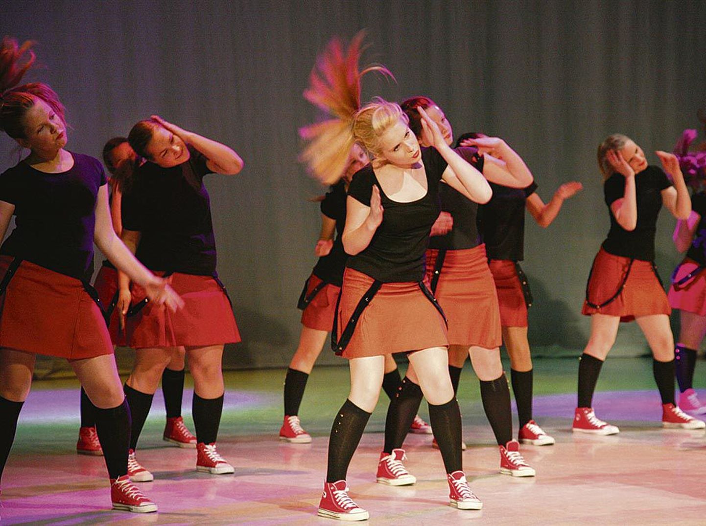 Laine Mägi tantsukool võistlemas tantsuga „Klatš“ selle aasta „Koolitantsul“.