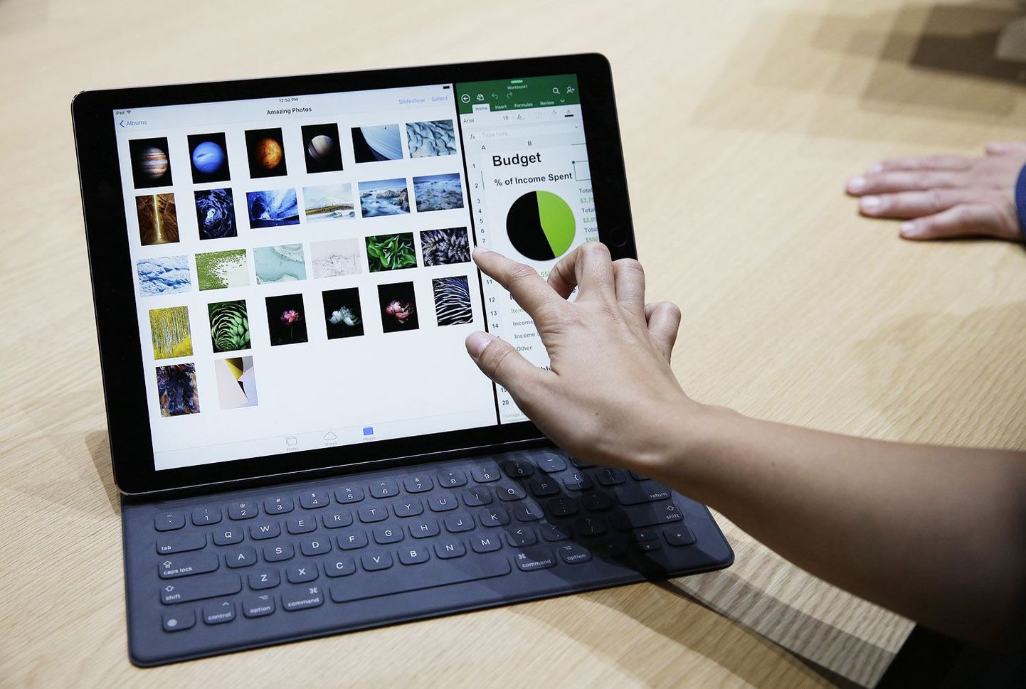 iPad Pro koos klaviatuuriga on eemalt vaadates äärmiselt sarnane Microsoft Surface’i tahvelarvutiga.