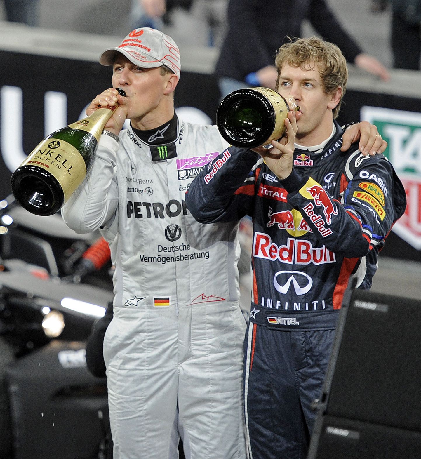 Sebastian Vettel (paremal) ja Michael Schumacher