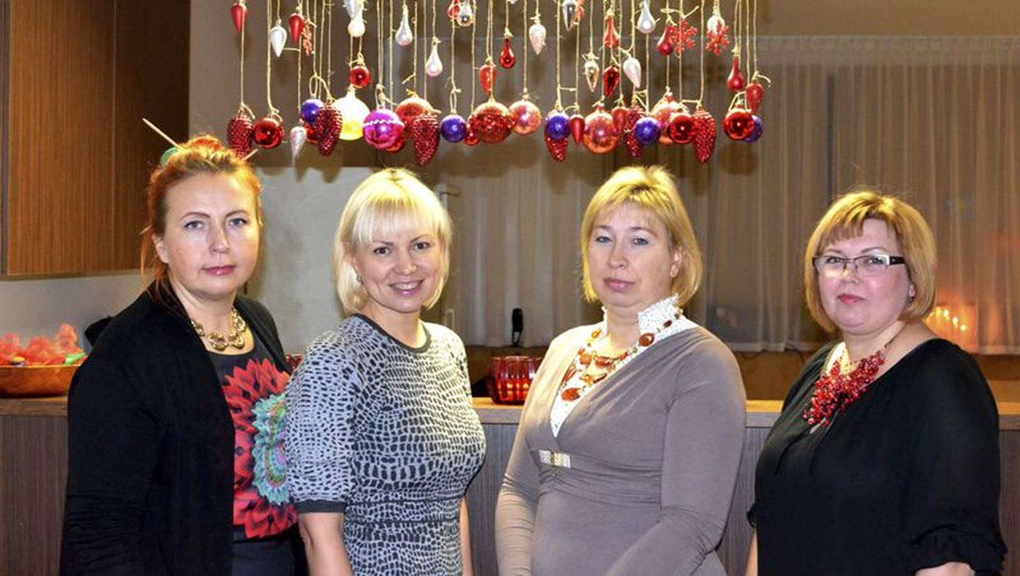 Vasakult: Mari Riina Rist, Klaarika Ots, Tiina Vilu ja Kirsti Notta ühendasid jõu ja oskused ning kunstitsunft Rattakiri oligi loodud.