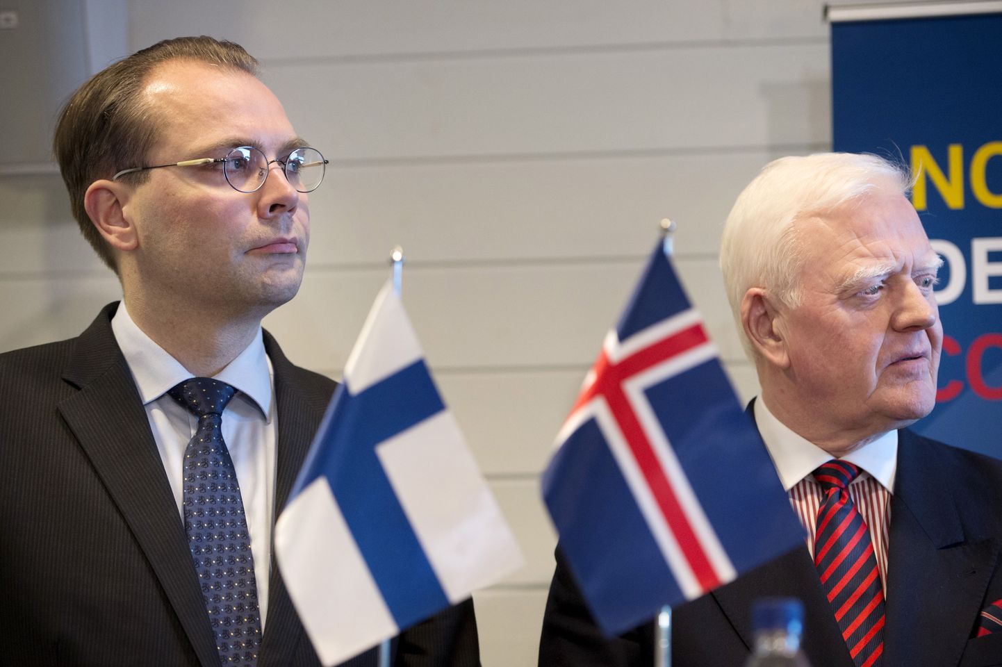 Soome kaitseminister Jussi Niinistö Islandi kolleegi Arnor Sigurjonssoniga.