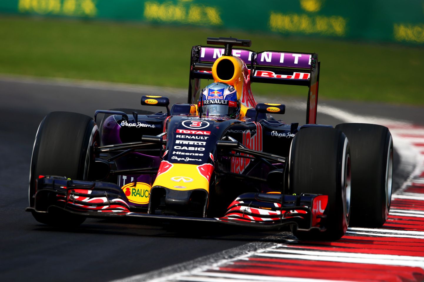 Red Bulli sõitja Daniel Ricciardo.