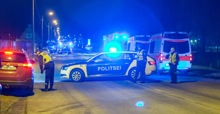 Häirekeskus sai täna õhtul kell 20.28 teate, et Pärnus Raba tänaval põleb lasketiir. Foto: