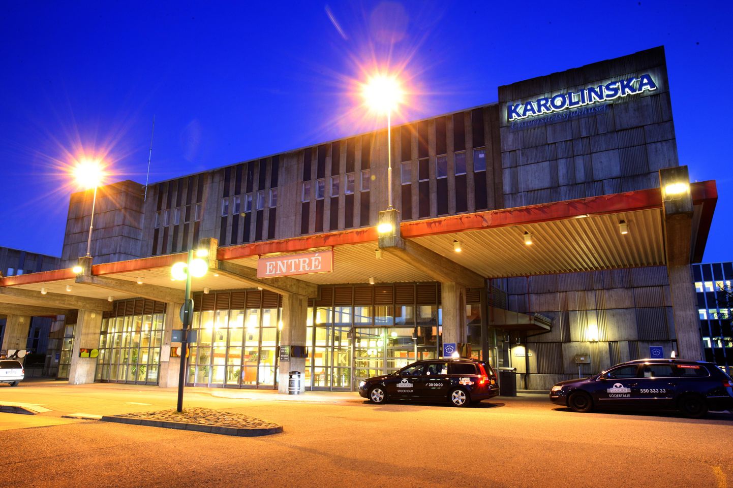 Rootsis varises sisse osa Huddinge haigla parkimismajast