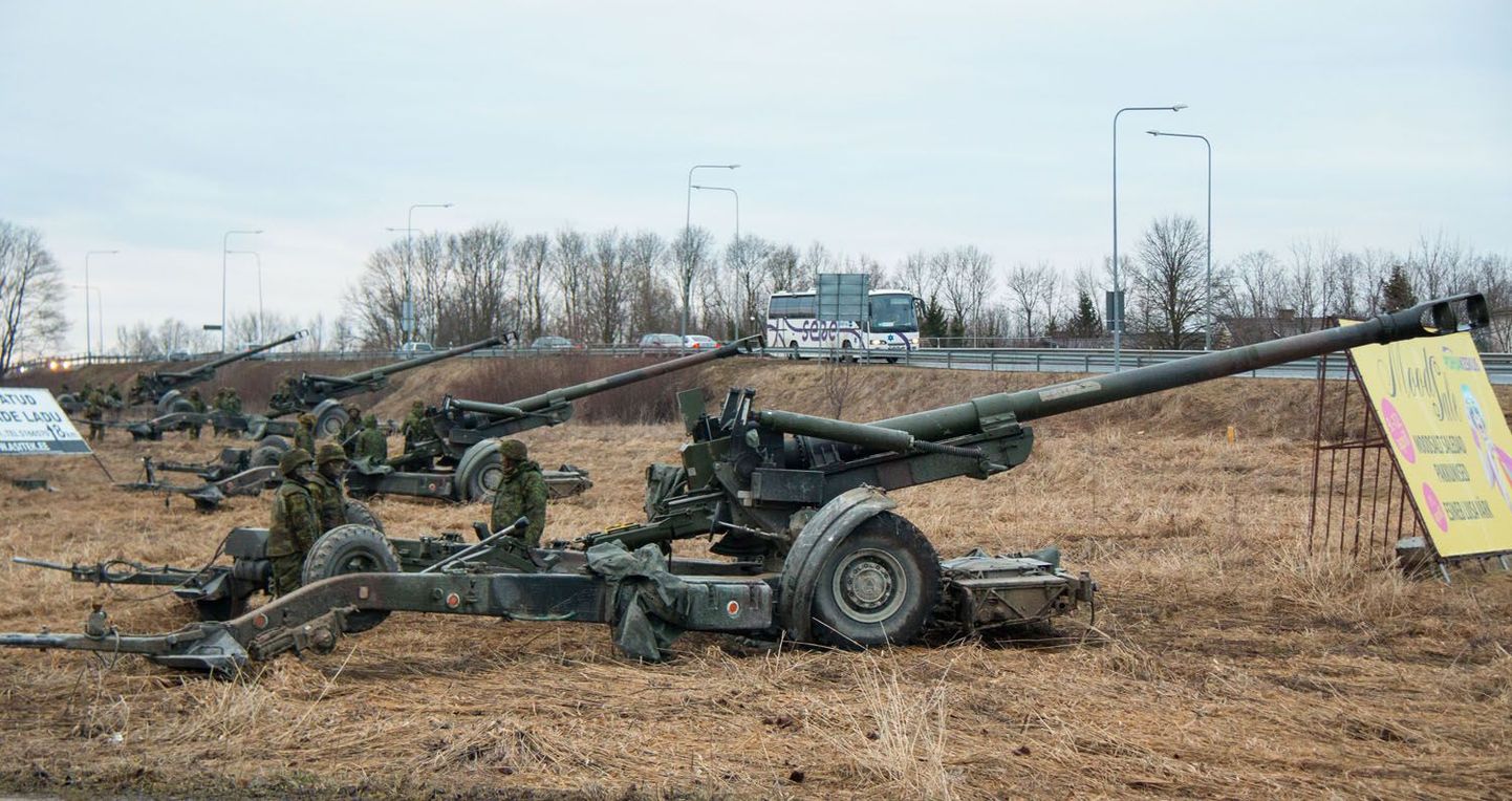Эстонская артиллерия на учениях "Еж".