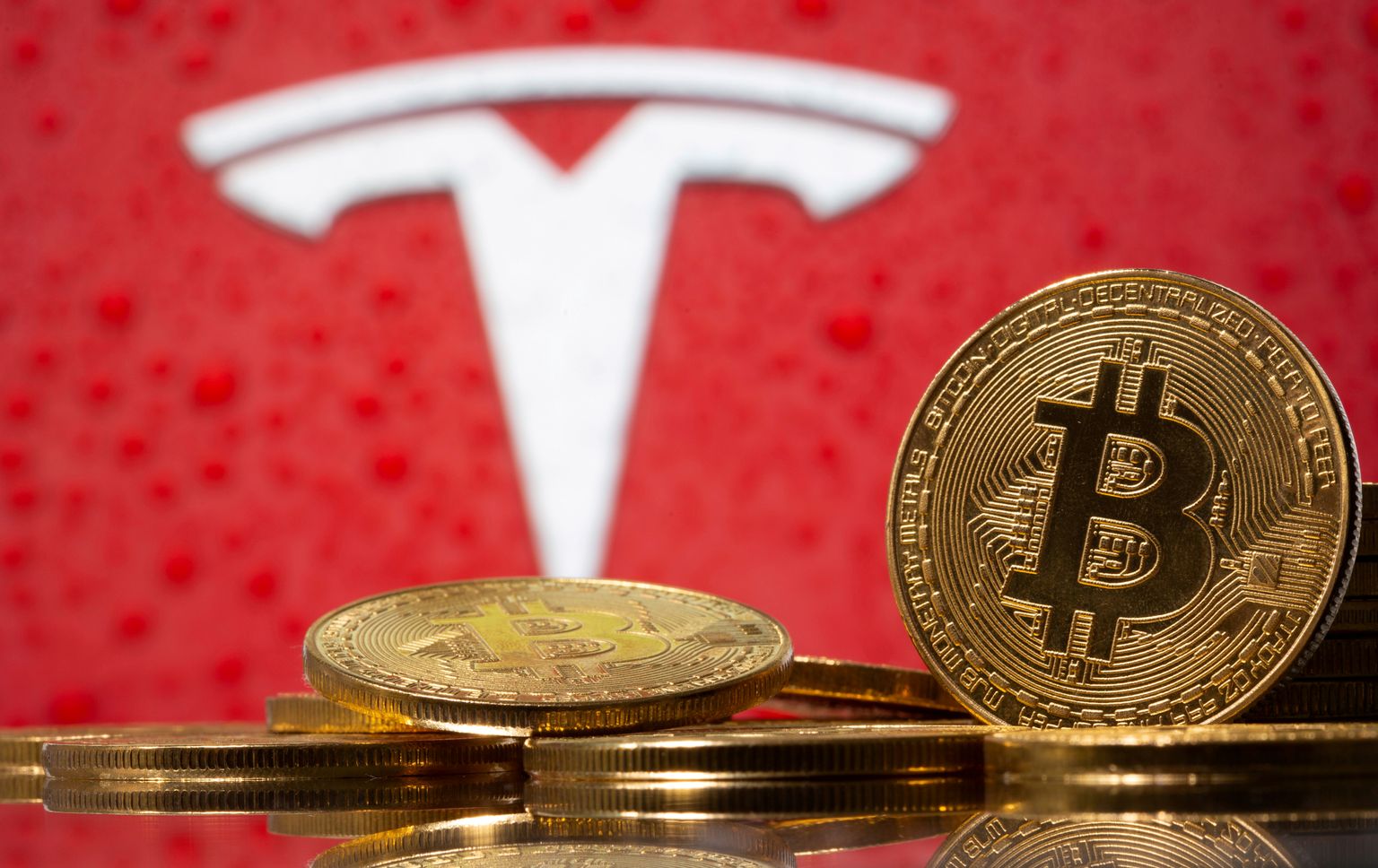 Tesla ei pidanud müüma bitcoini, kuid müüs siiski 75 protsenti ostetud krüptorahast