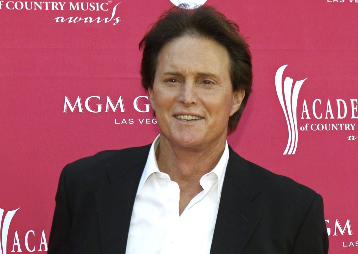 Bruce Jenner sattus 7. veebruaril Malibus avariisse, milles hukkus inimene