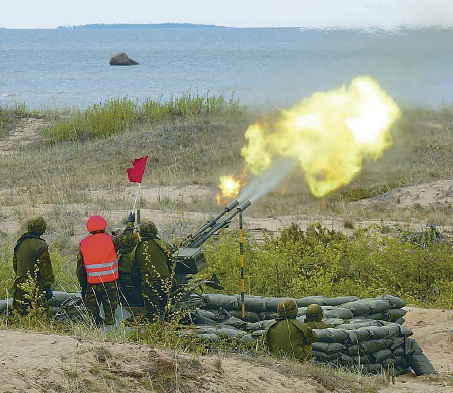 Eesti kaitseväelased eelmise aasta mais Soome Lohtaja polügoonil.