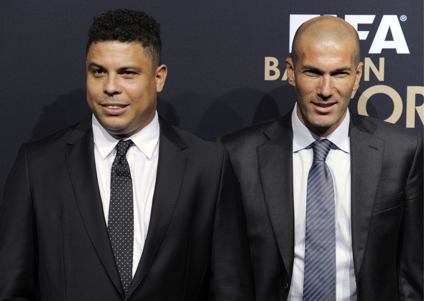 Ronaldo (vasakul) ja Zinedine Zidane toovad jalgpallimurule kokku palju endiseid ja praeguseid staare.