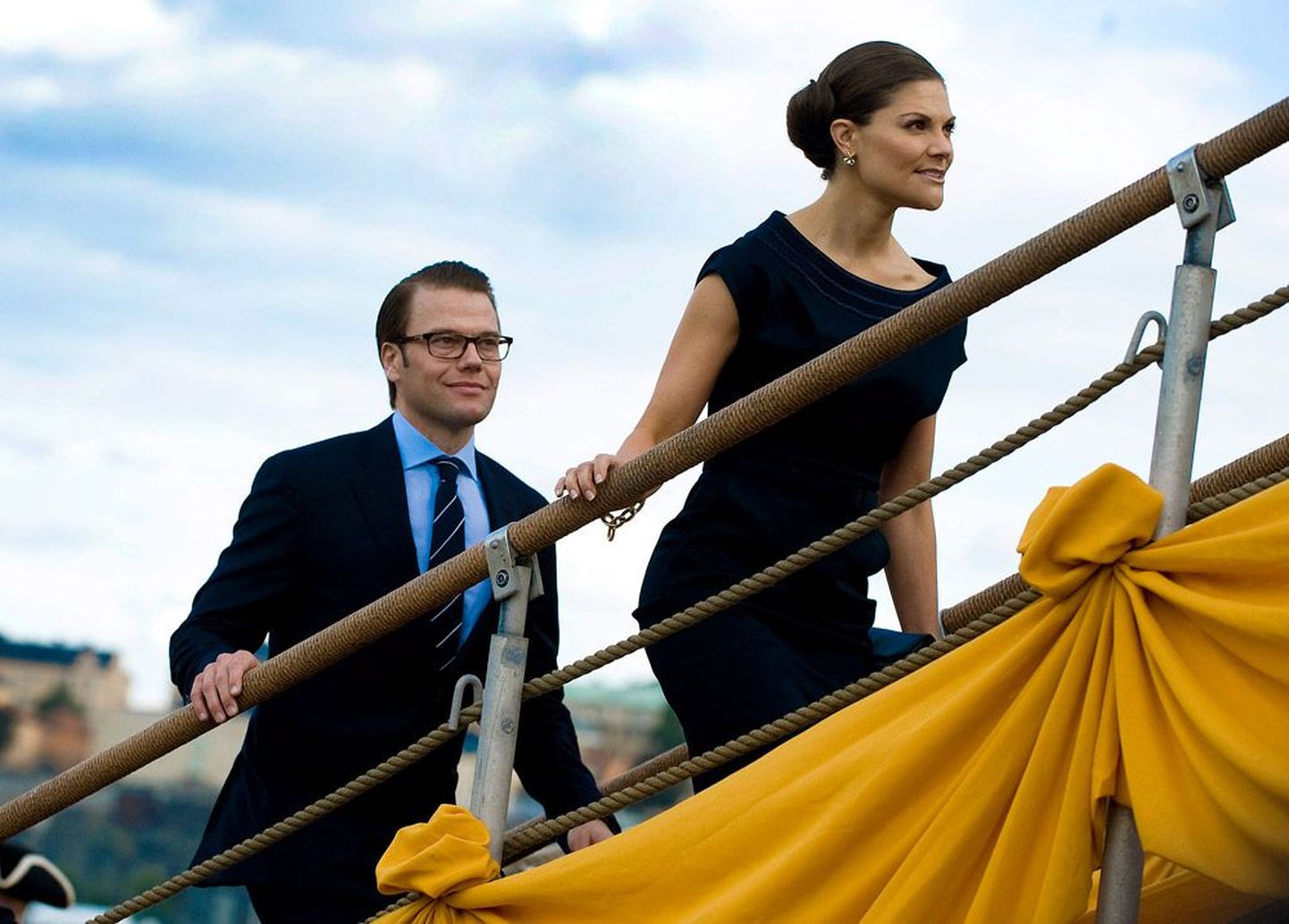 Üheskoos edasi: 
kiirel pulmade-eelsel nädalal jõudis pruutpaar muu hulgas vastuvõtule ajaloolisel laeval Gotheborg.