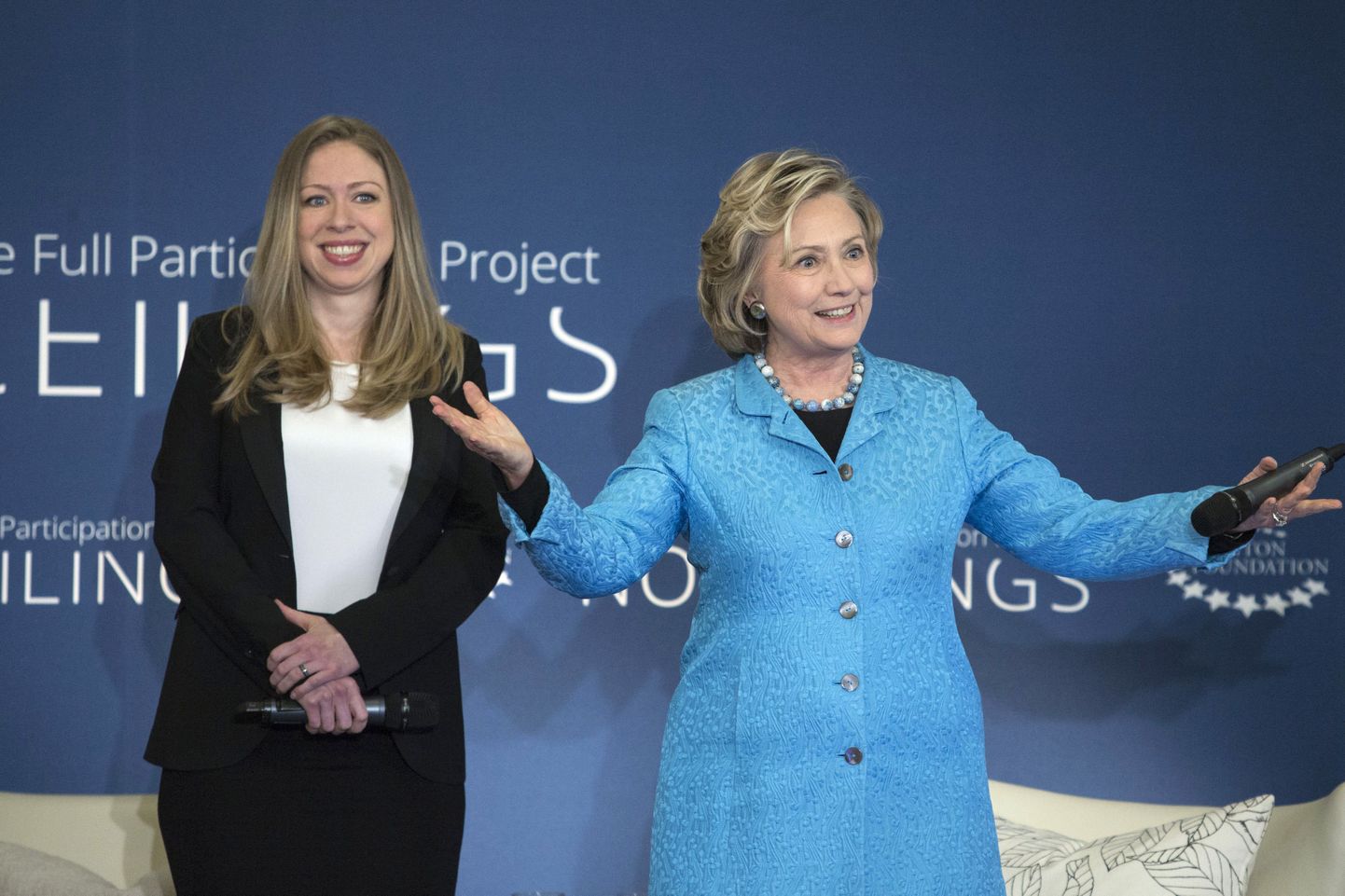 Chelsea Clinton koos oma ema Hillary Clintoniga 17. aprillil New Yorgis.
