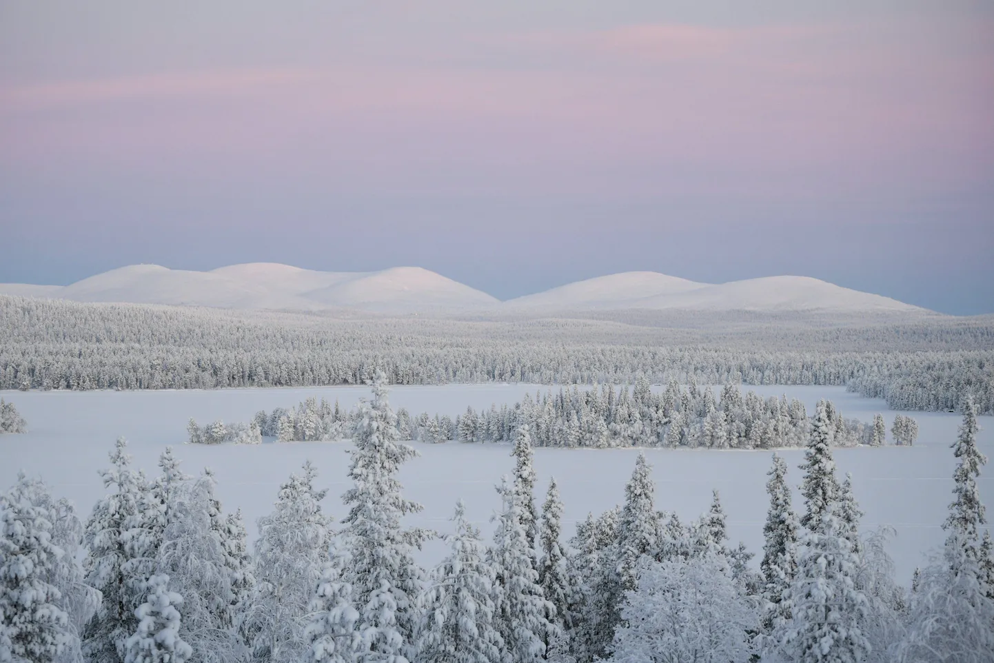 Pallastunturi mäestik, mis läbib Muonio ja Enontekiö valdu, 3. jaanuaril 2024. aastal.