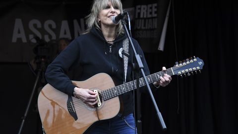 «Nagu ahvid, kes puuris eneserahuldusega tegelevad.» The Pretenders'i solist hurjutab fänne
