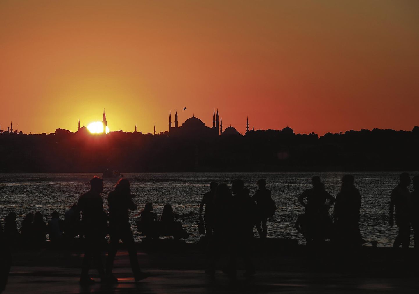 Hagia Sophia Istanbulis, mis oli kõigile tuntud kui muuseum, tehti päevapealt tagasi islami pühakojaks.