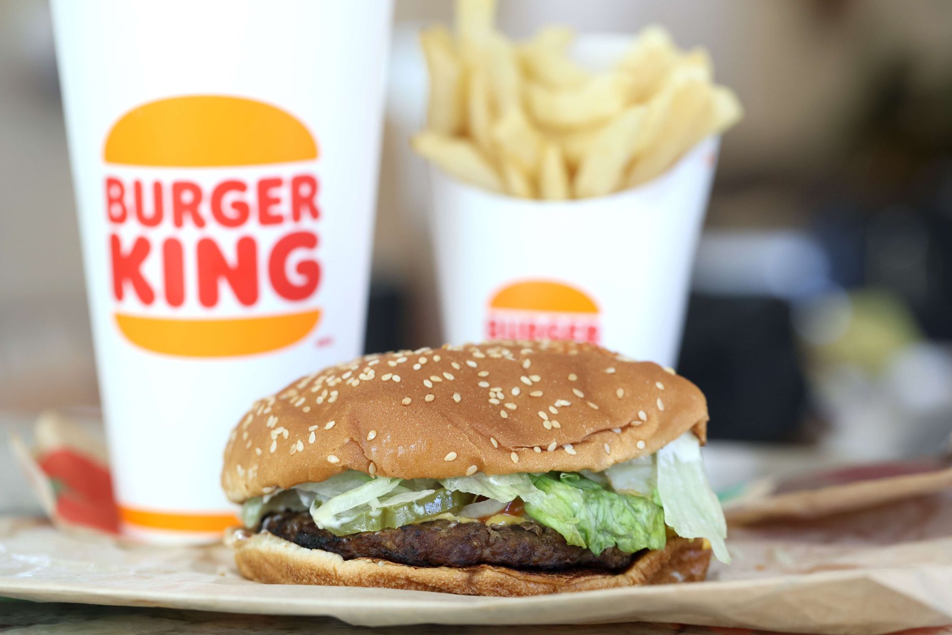 Burger Kingi süüdistatakse Whopperi reklaamimises tegelikust suuremana