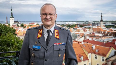 FOOKUS ⟩ Kindralleitnant Mikko Heiskanen: Euroopa poliitikutele meeldib rääkida sõjatööstuse probleemist, aga tegusid napib