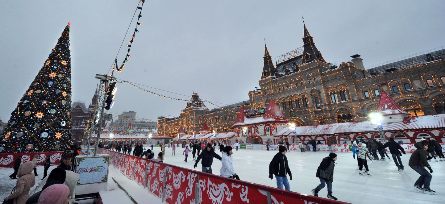 Moskvas GUMi juures asuv liuväli 26. detsembril.