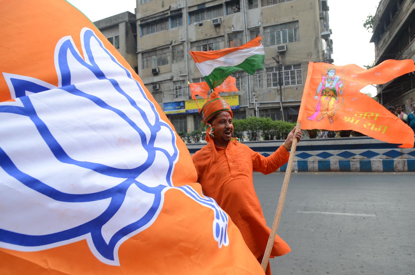 India Rahvapartei (BJP) toetaja tähistamas Kolkatas erakonna võitu 2019. aasta parlamendivalimistel.