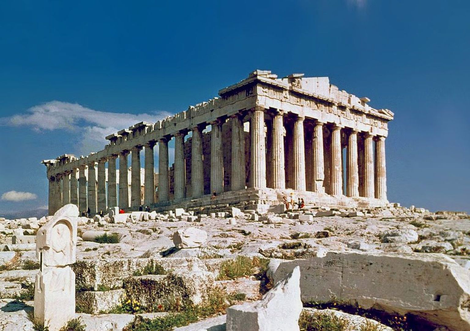 Ateena Akropolil asuv tempel Parthenon.