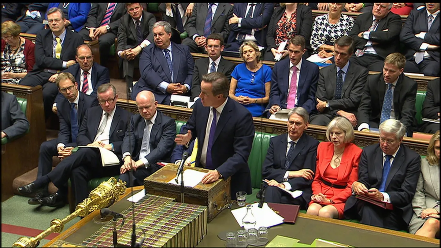 Briti peaminister David Cameron parlamendi ees.