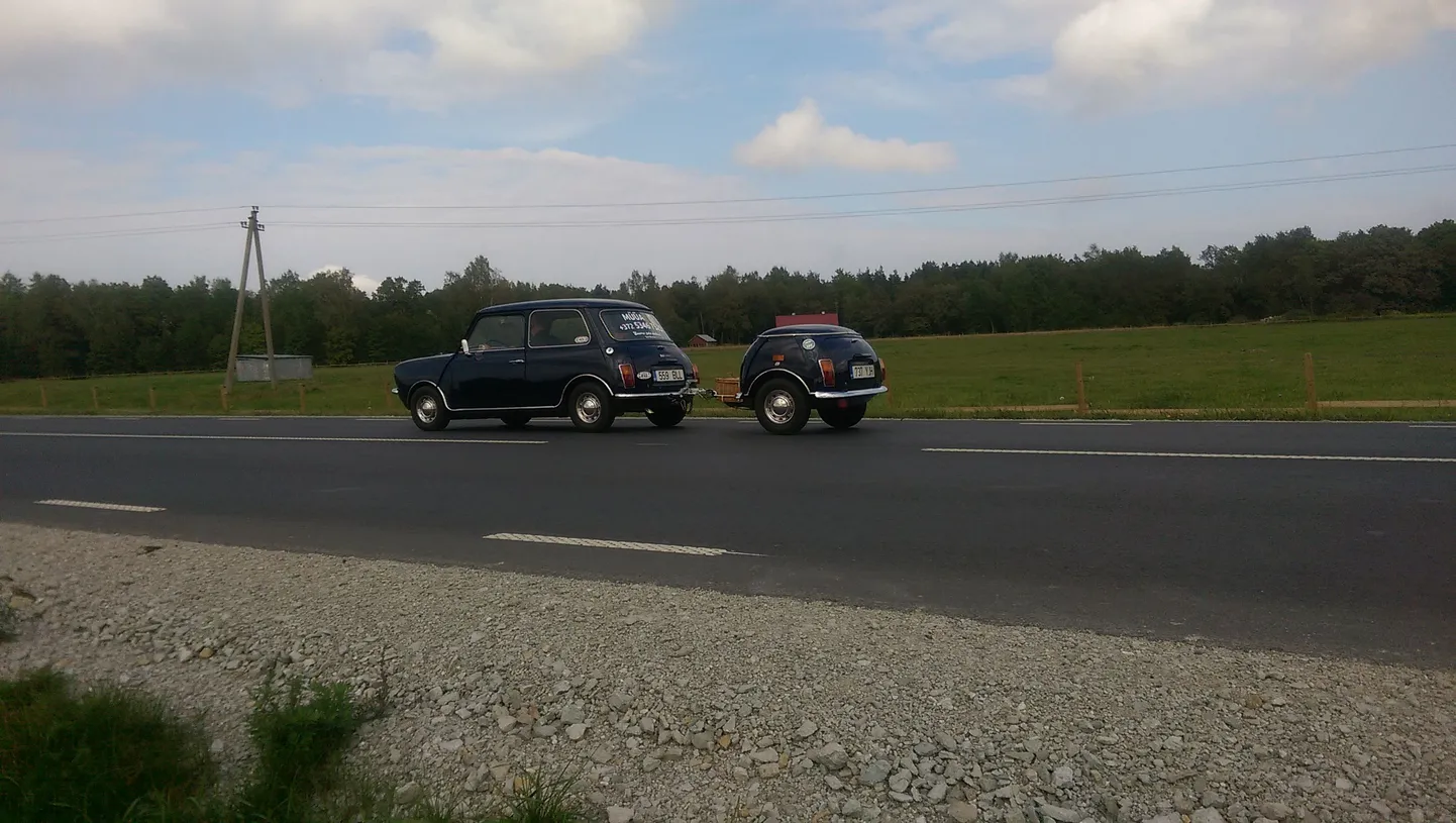 Единственный в Эстонии Mini с прицепом и автоматической коробкой передач.
