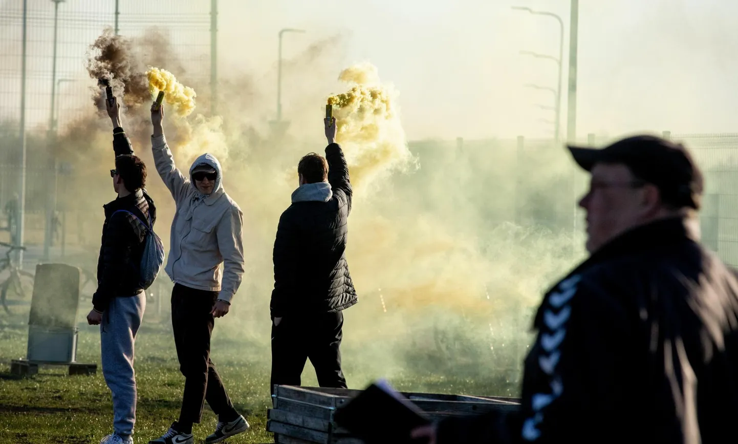 Pärnu fännid ehk Vaprad Karud ja Mart Paumäe.