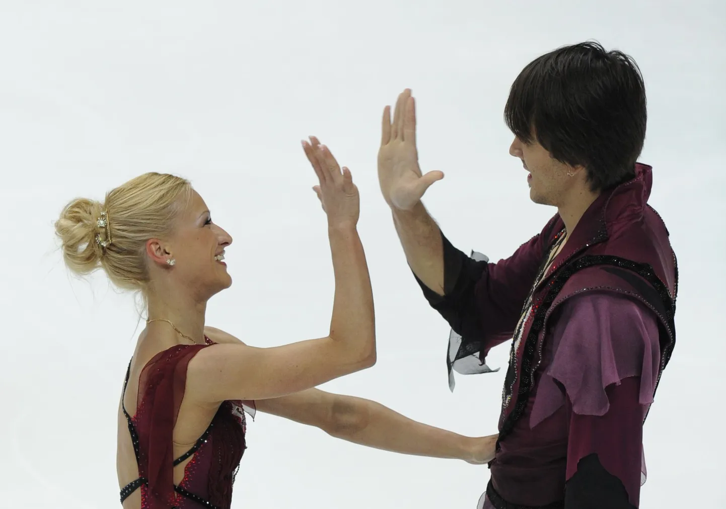 Võitjapaar Tatjana Volosožar - Maksim Trankov.