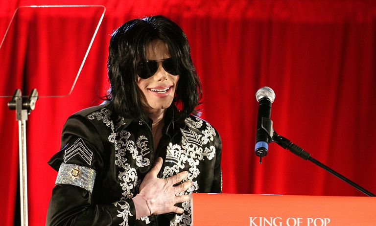 Michael Jacksoni Aspergeri sündroomile viitas tema eksentriline käitumine ja sotsiaalne häbelikkus.