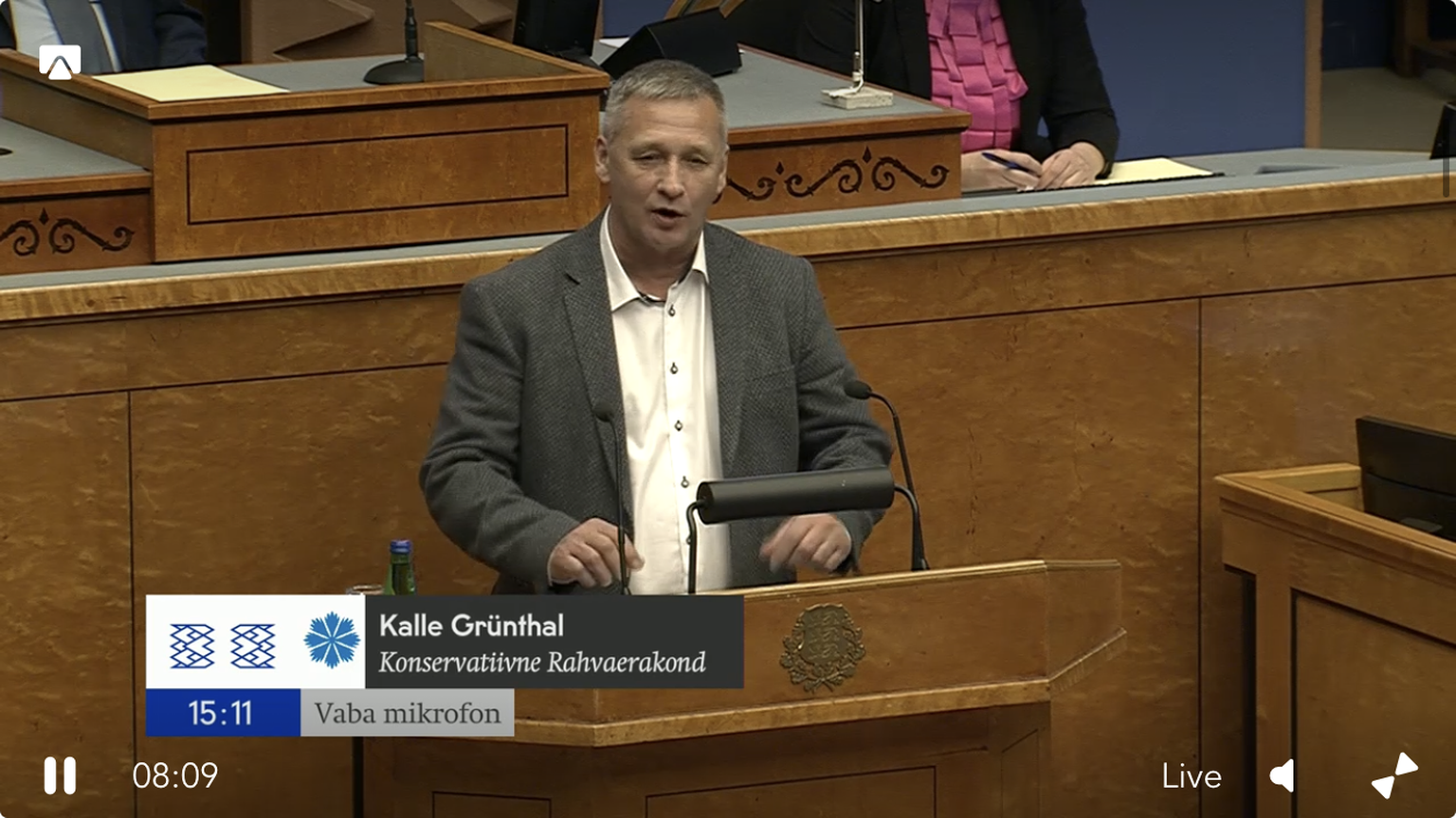 Riigikogu liige Kalle Grünthal toob riigikogu saali riiklikult tähtsa aruteluna parvlaev Estonia huku uurimise.
