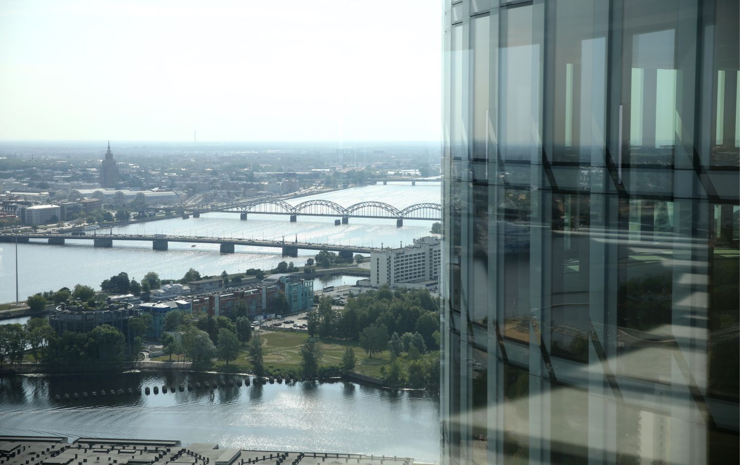 Вид на Даугаву с башен Z-Towers