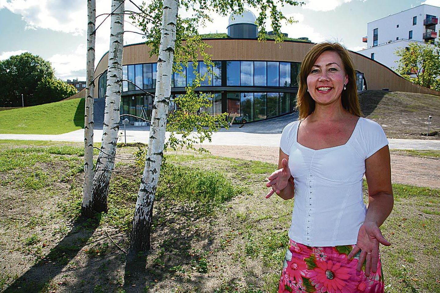 Projektijuht Merle Einola avaldas lootust, et keskkonnahariduskeskuse murukatusega maja saab avamiseks valmis just sellises mahus nagu plaanitud.