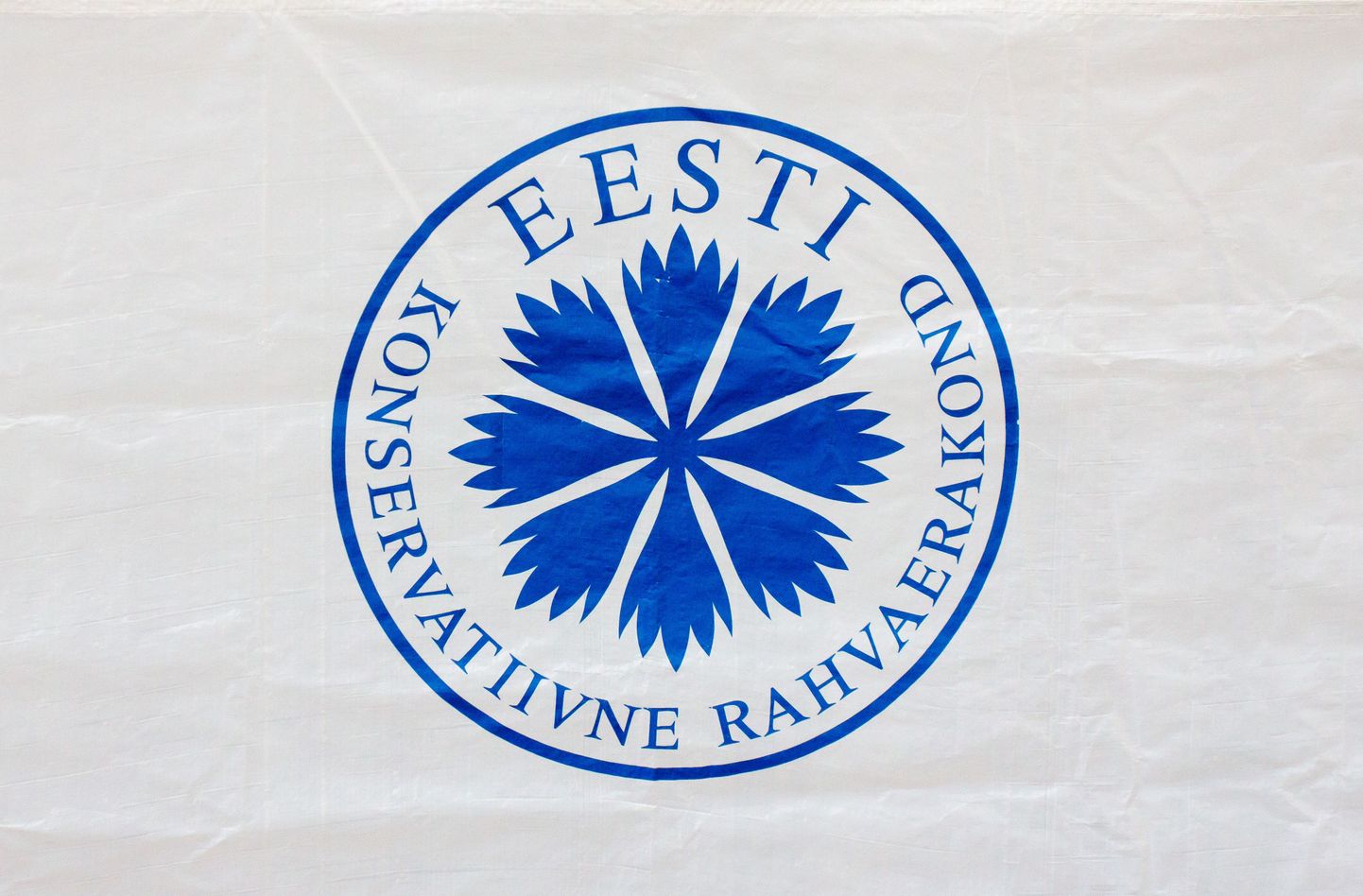 Eesti Konservatiivse Rahvaerakonna (EKRE) logo.