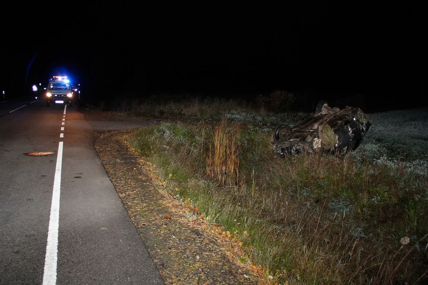 Eile hilisõhtul  sõitis Pärnumaal Are vallas auto teelt välja ning hukkus autot juhtinud mees, kes paiskus autost välja ning jäi õnnetuses auto ja maapinna vahele.