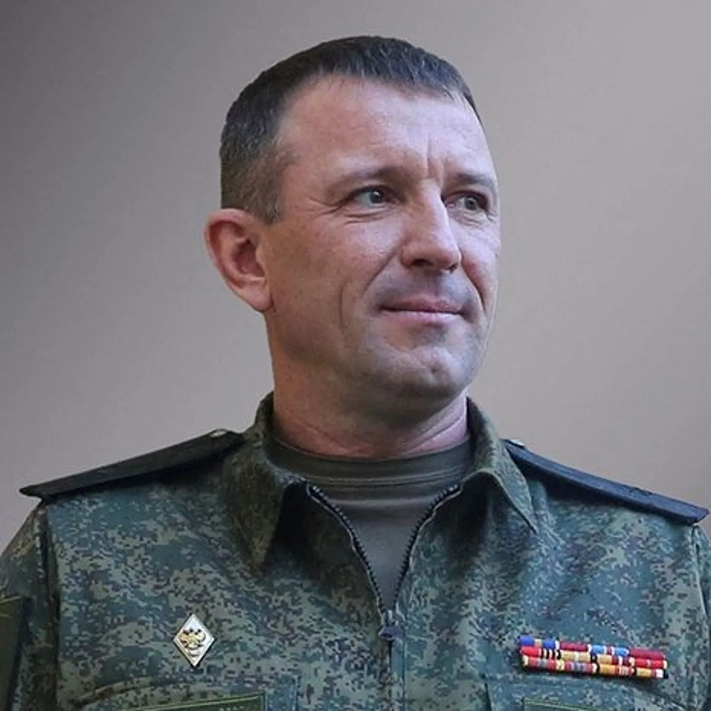 Командующий 58-й армией ВС России генерал-майор Иван Попов отказывается уходить с фронта после внезапного увольнения, заявляя, что российских солдат «ударил с тыла старший начальник».