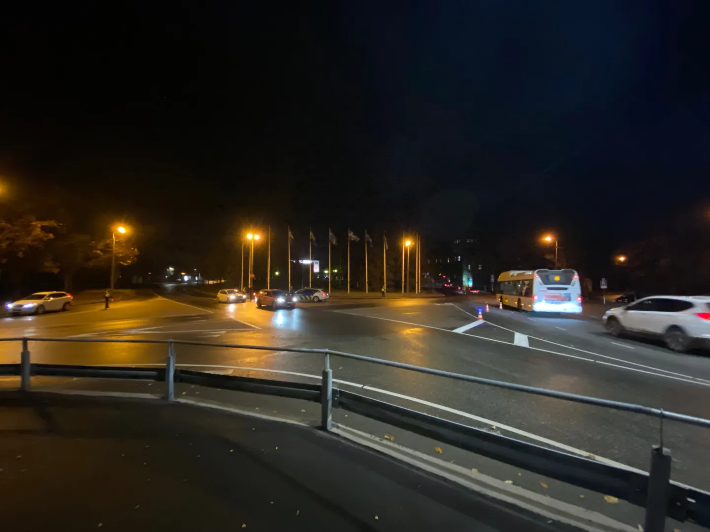 Laupäeva õhtul kontrolliti autojuhtide kainust Kesklinna silla teatri poolses otsas.