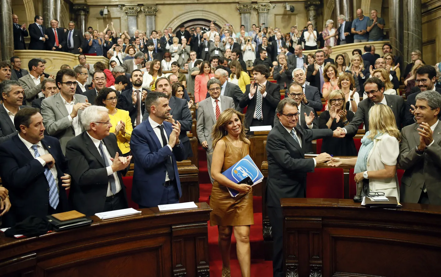 Kataloonia parlament kiitis heaks iseseisvushääletuse seaduse.