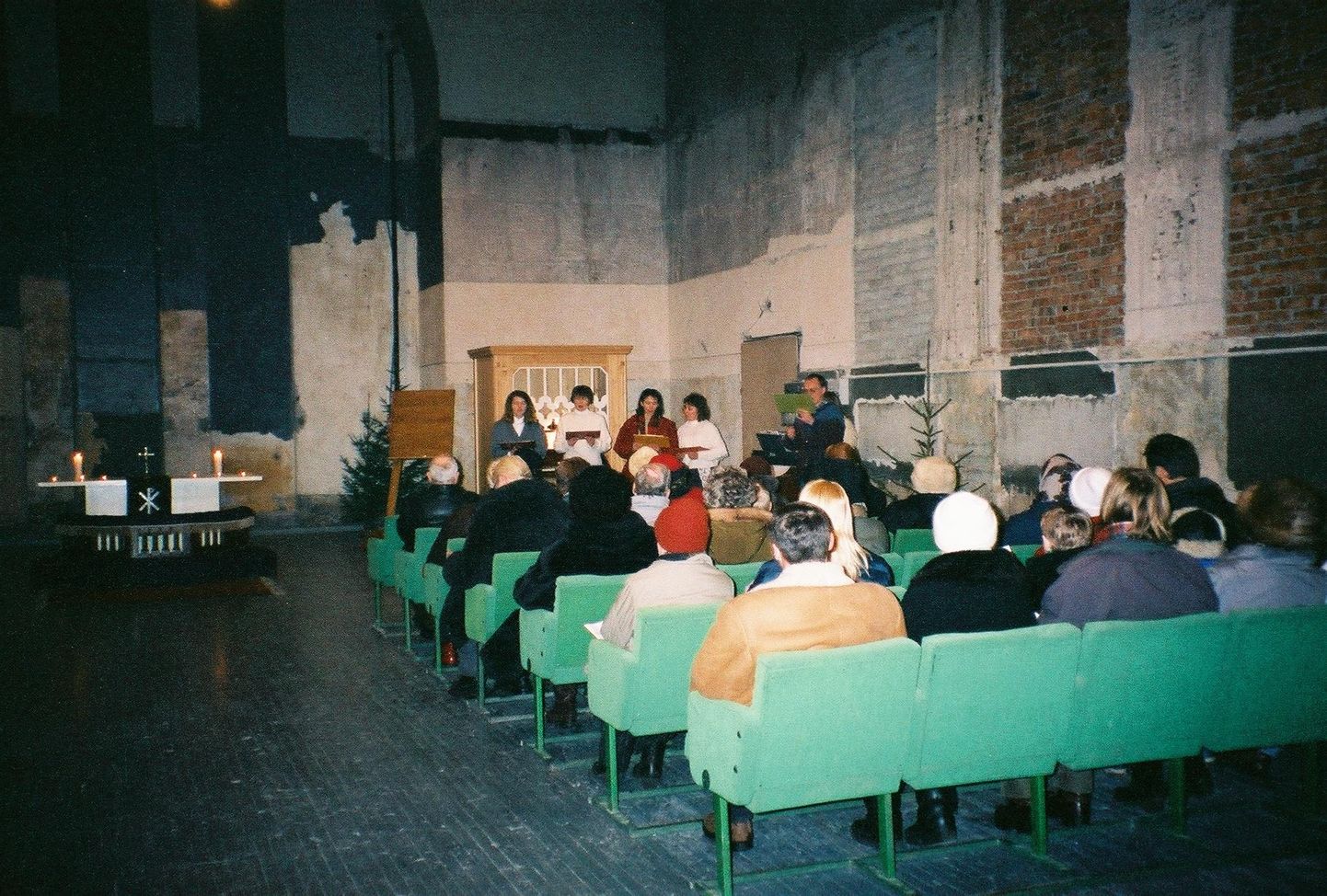 Peeteli kirik 1997. aastal. 