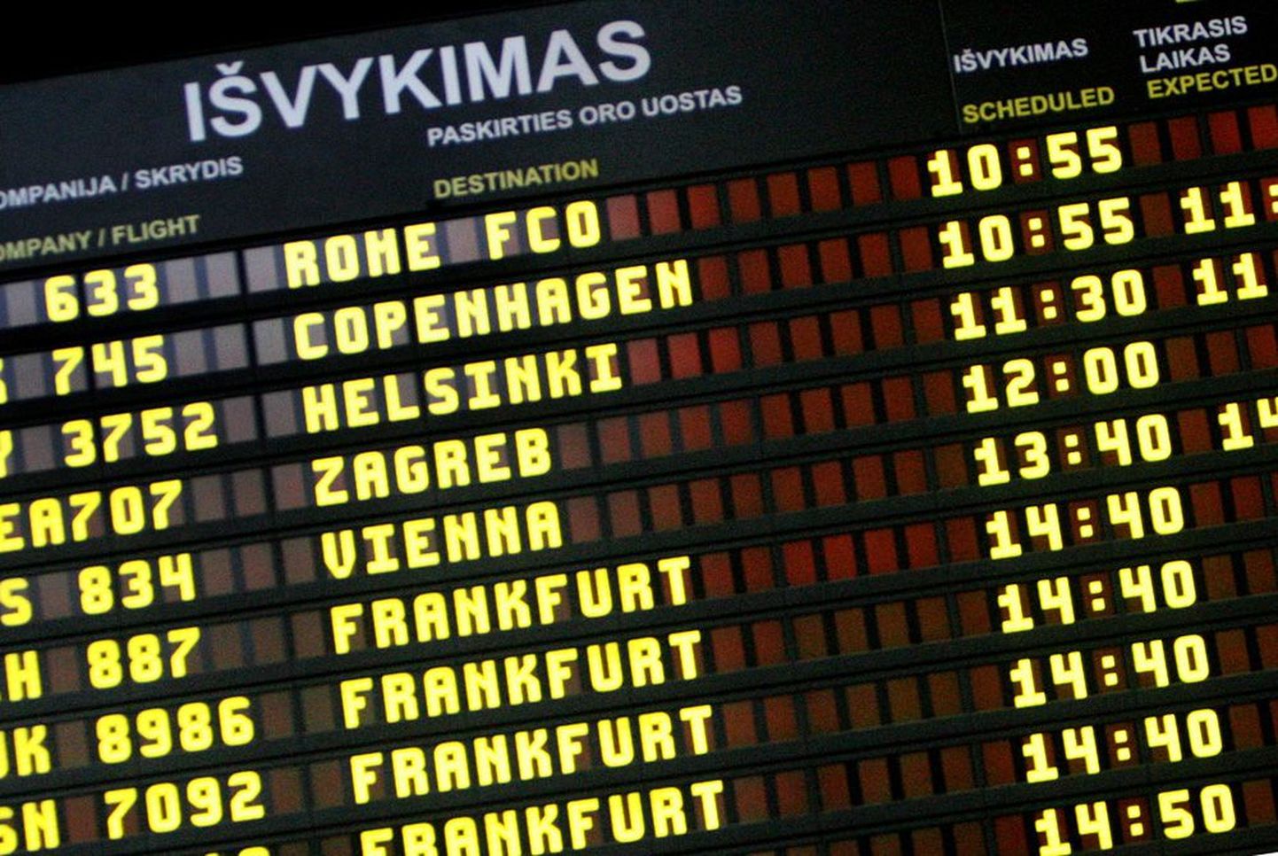 Vilniust on nimetatud kõige raskemini ligipääsetavaks pealinnaks Euroopas, seetõttu püüab sealne lennujaam meelitada lennufirmasid riigis uusi liine avama.