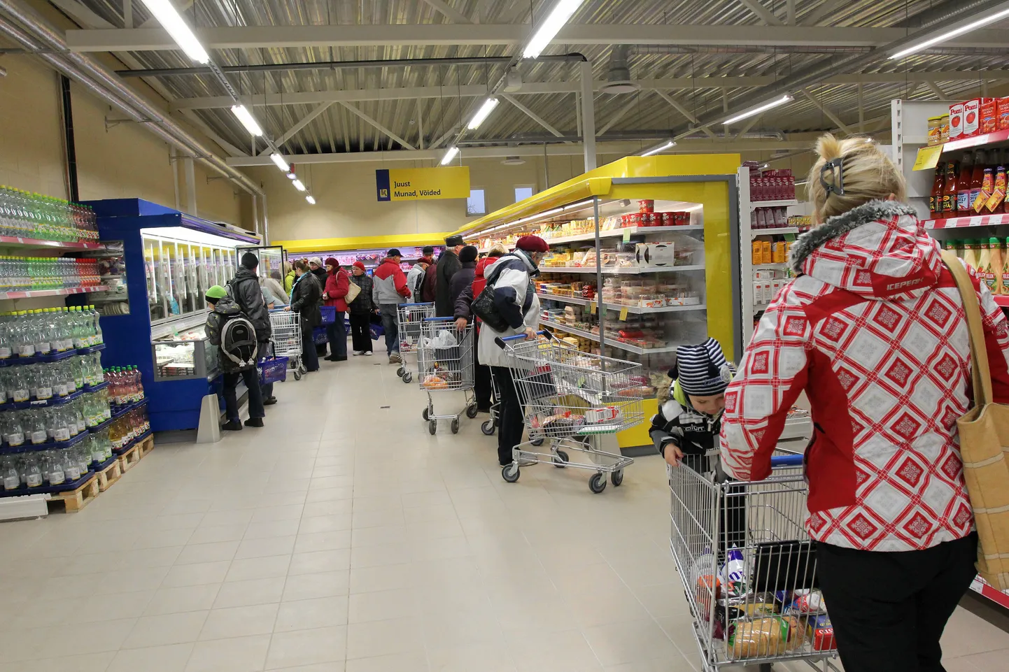 Kaubandusketti pääsedes pole veel põhjust kergendatult hingata, vaid suurem töö siis alles algab. Lõpliku valiku, kas toode suudab suurpoe valikus vastu pidada, teeb klient.