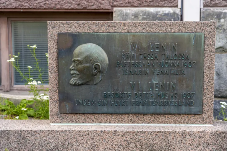 Lenini kujusid on Soomes ka näiteks Kotkas ja Tamperes, kus olemas suisa Lenini muuseum.