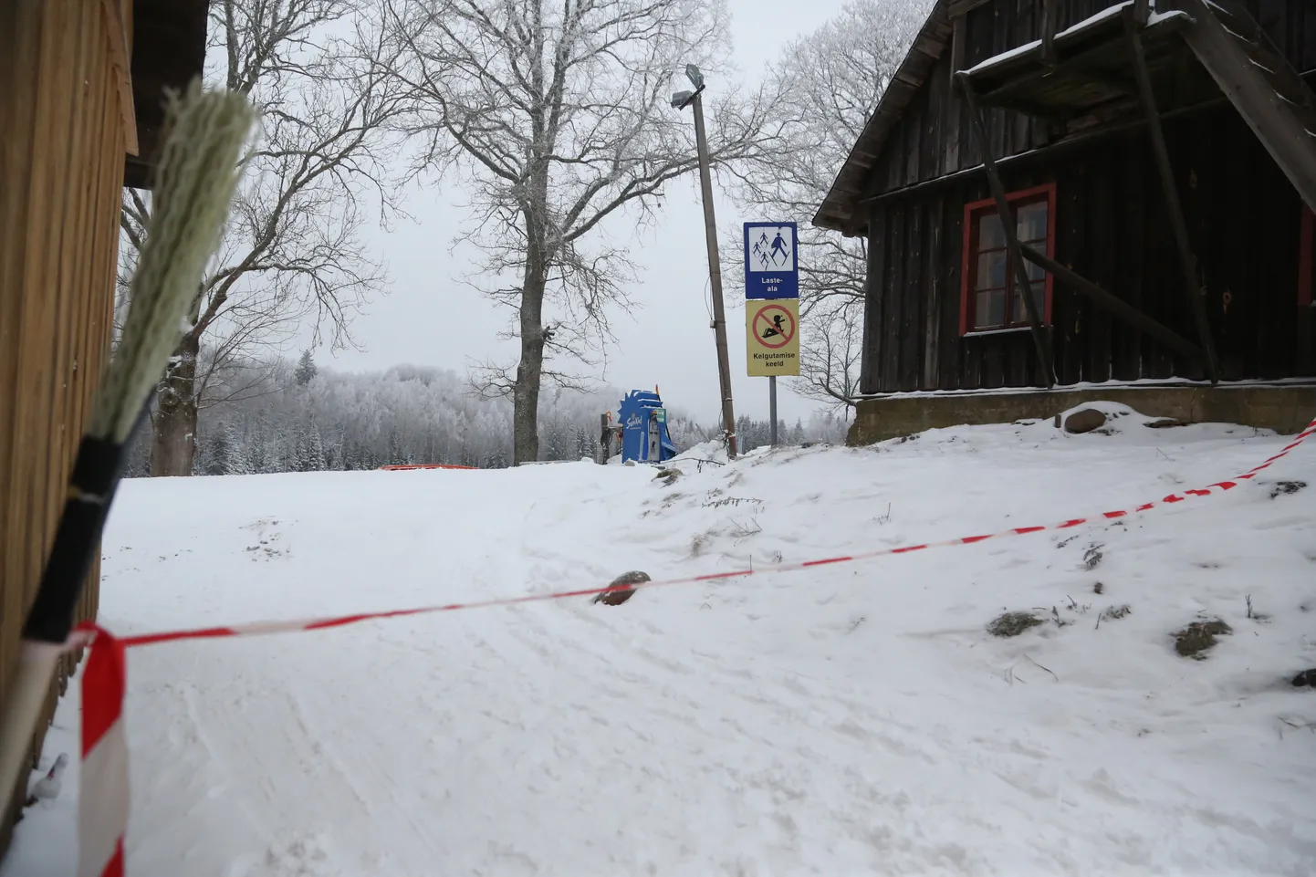Traagiline õnnetus juhtus Kuutsemäe õppenõlva linttõstuki juures.