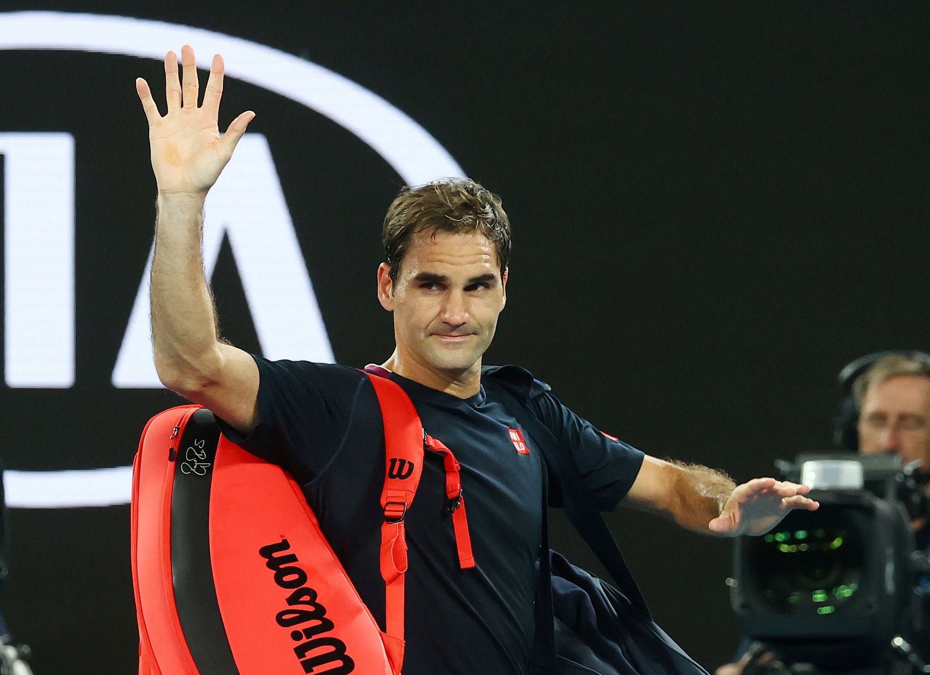 Roger Federer pma viimasel ametlikul profimatšil mullu Austalian Openi poolfinaalis.