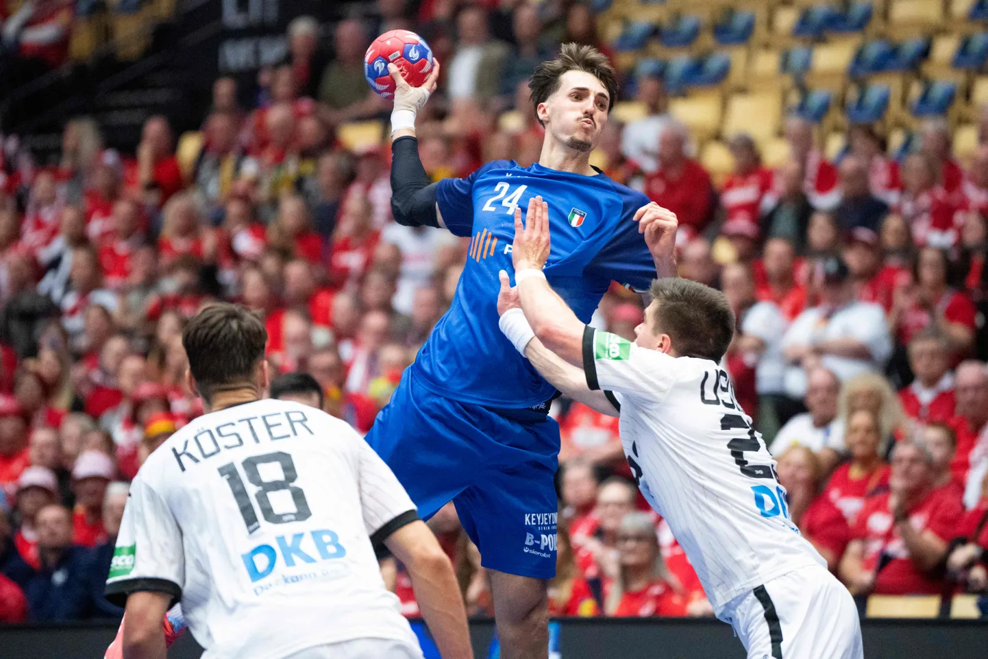 Uščins ar Vācijas izlasi iekļūst pasaules handbola čempionāta ceturtdaļfinālā