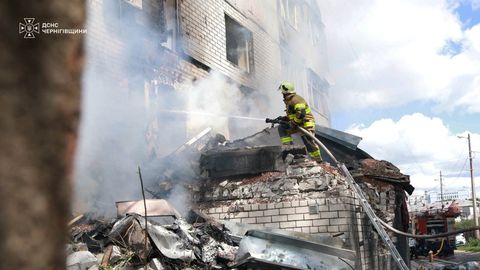 Zelenskyy: Kyiv must produce hundreds more drones daily