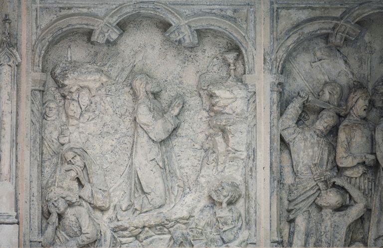 Фрагмент кенотафа Ханса Павелса на восточной стороне часовни Девы Марии церкви Олевисте.