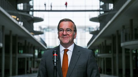 Nemški obrambni minister pozval ZDA k hitri zamenjavi sistemov Patriot, oddanih Ukrajini