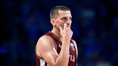 Gražulis savainojuma dēļ priekšlaicīgi noslēdz dalību Eiropas čempionātā