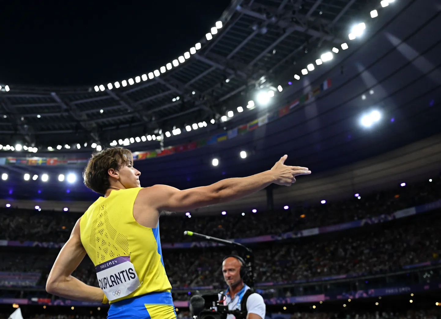 Rootsi teivashüppaja Armand Duplantis ületas 5. augustil 2024 Pariisi olümpial 6.25, mis on maailmarekord. Duplantis tähistas seda Türgi laskurit Yusuf Dikecit imiteerides.