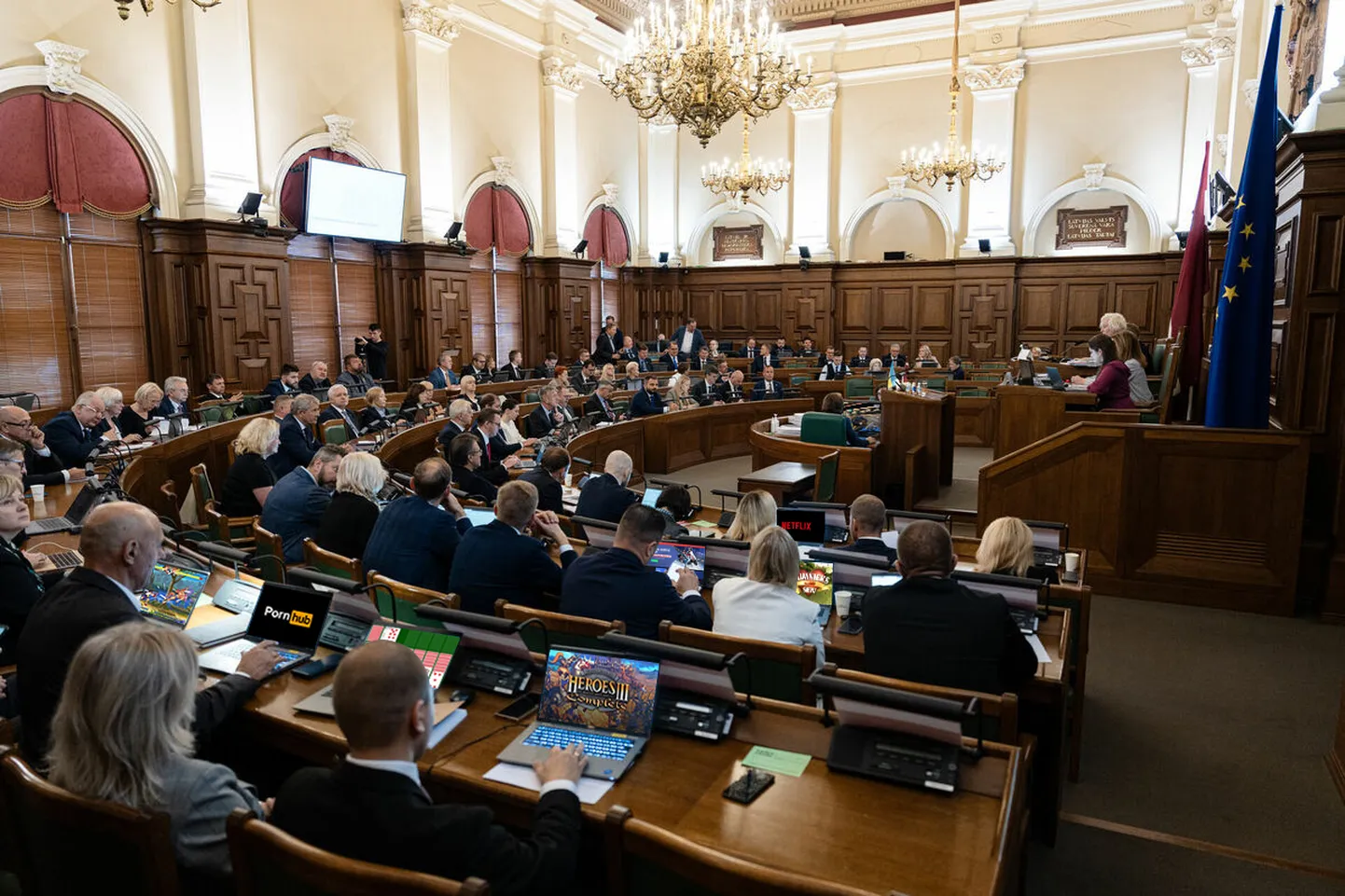 Visa ļaunuma sakne – attālinātais darbs.